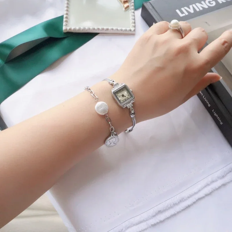 Delicate and light luxury Vint - Vintage Digital Watch review and price