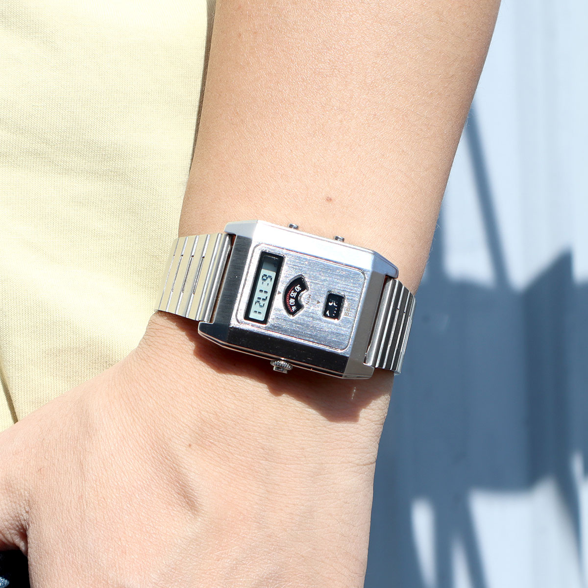 Fashion Quartz Electronic Dual - Vintage Digital Watch review and price